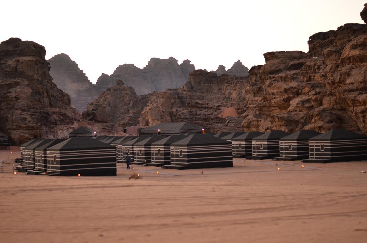 Space Village Luxury Camp Wadi Rum Eksteriør billede