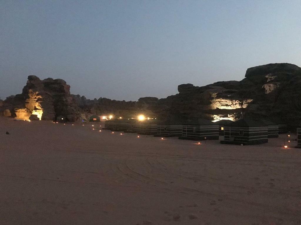 Space Village Luxury Camp Wadi Rum Eksteriør billede