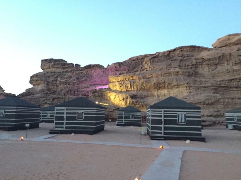 Space Village Luxury Camp Wadi Rum Eksteriør billede